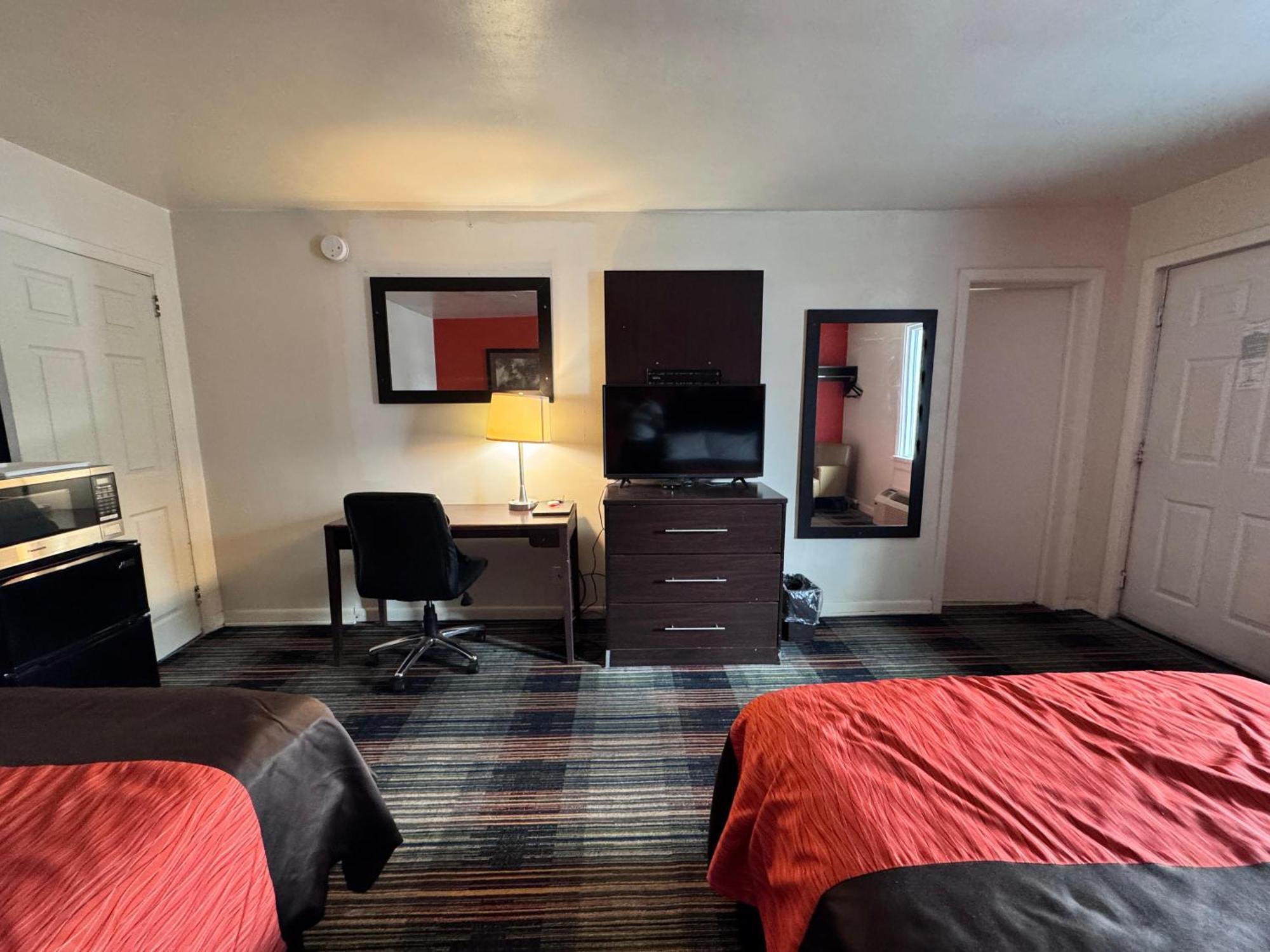 Oyo Palm Leaf Motel Ashland Extérieur photo